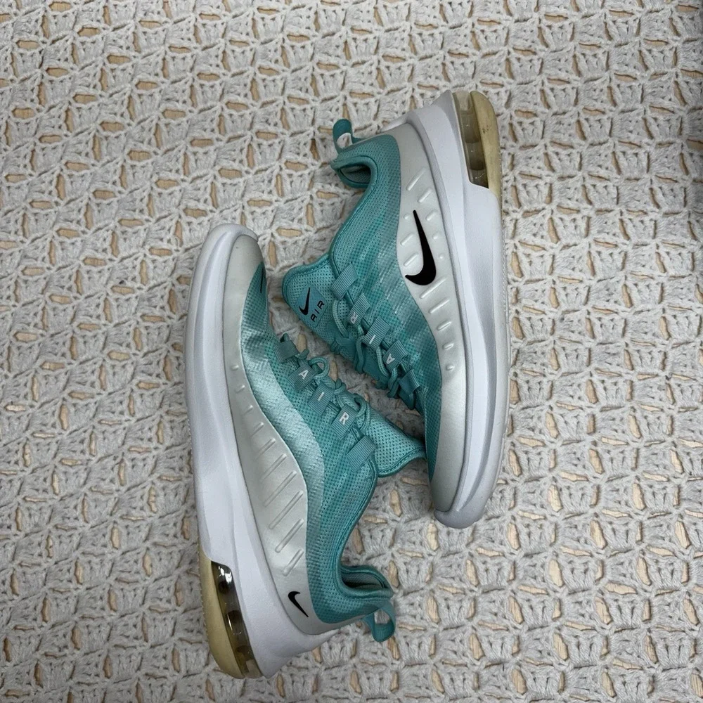 Nike Air Max Axis Running Shoes women Size 7.5 Light Aqua/black Sneaker